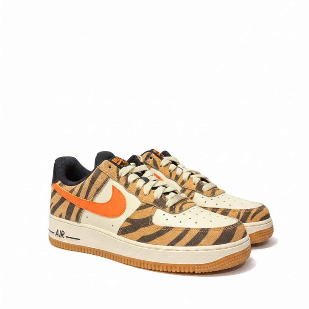 Nike Air Force 1 Daktari stripes Size 6.5 HARD TO FIND